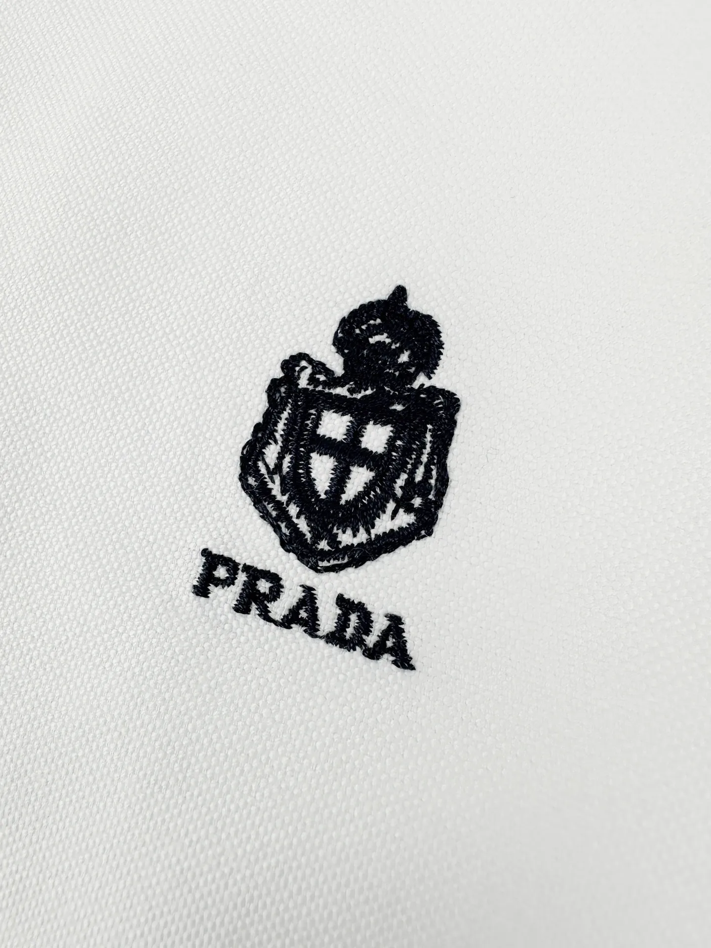 Prad Breathable 1: Prada 2: ： 1:1 Prada ： Size： 39 40 41 42 ： BB